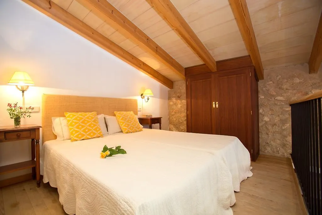 Farm stay Agroturismo Es Pla De Llodra Manacor